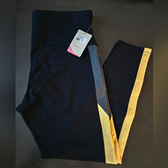 NWT Yummie Rachel Shapping Legging - Picture 4 of 6